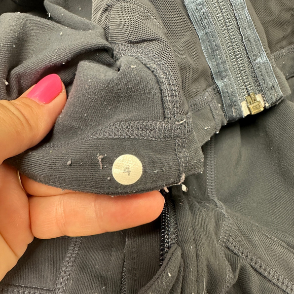 Lululemon Gray Workout Full zip Sweater Athleisure Soccer Mom‎ Small/4 - Picture 4 of 6